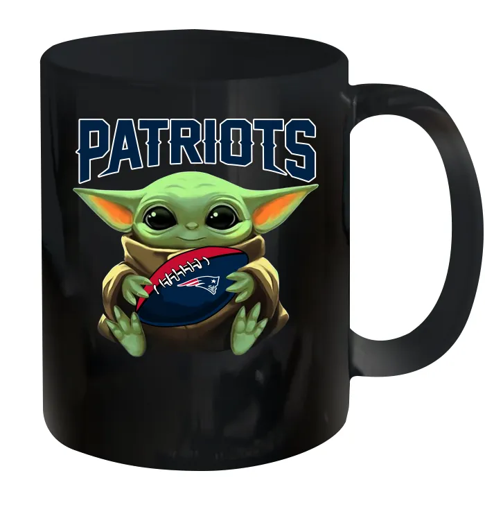 Baby Yoda Loves The New England Patriots Star Wars Baby Yoda Hugs Patriots NFL Ceramic Mug 11oz