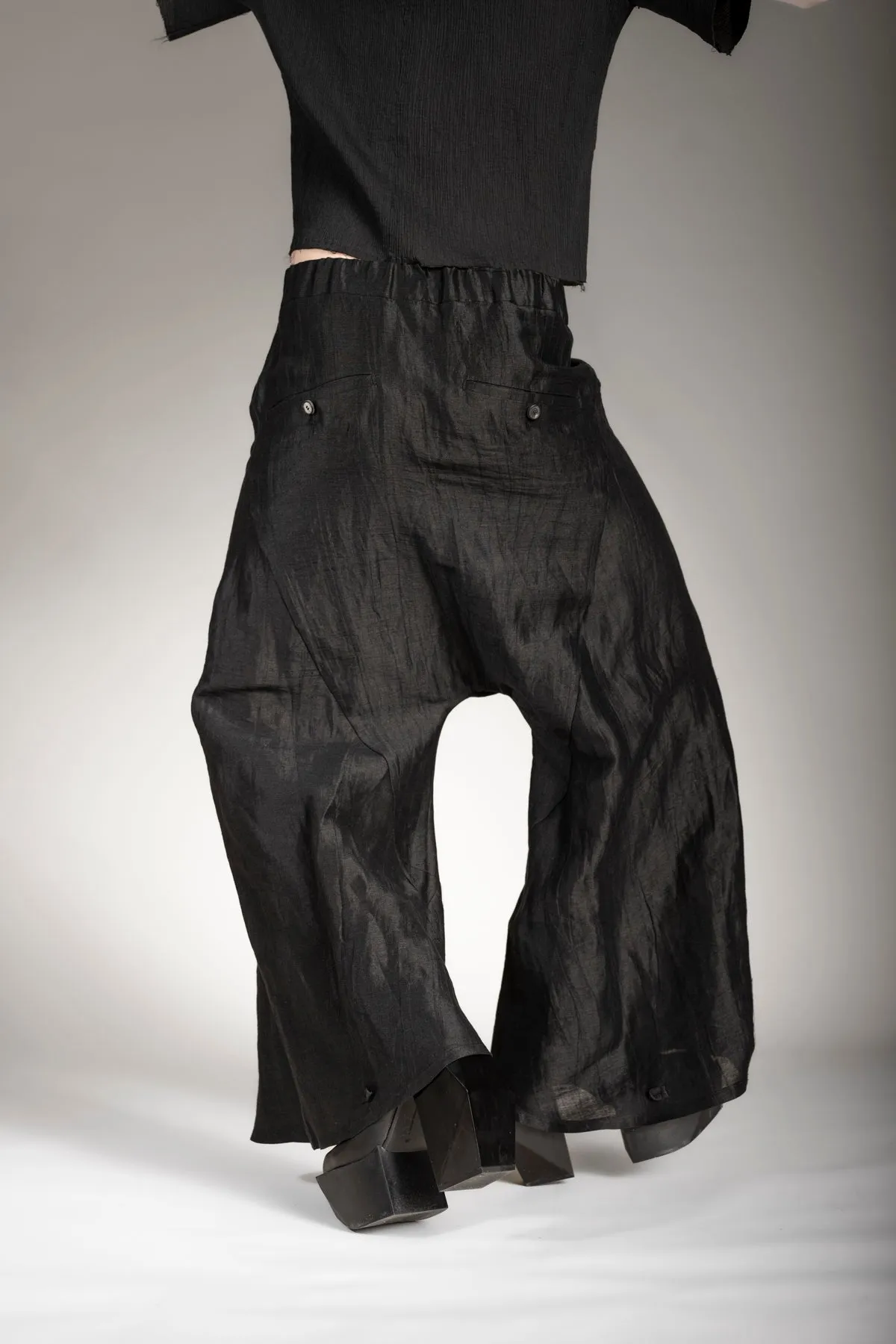 eigensinnig wien | Coltrane | Extravagante Designer Leinen Culotte in Schwarz