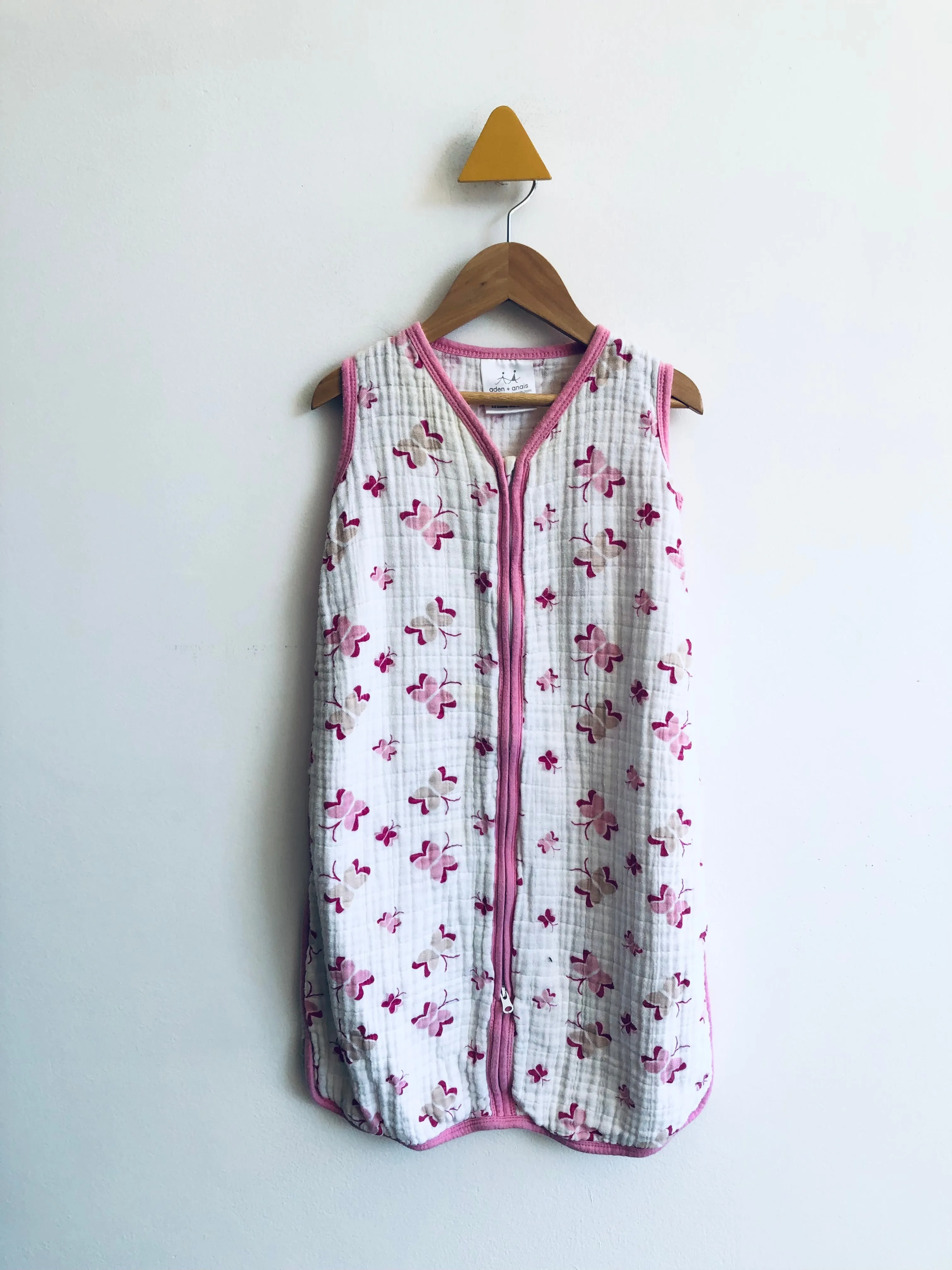 REALLY LOVED Butterfly Sleepsack (marking) // 0-6M (10-18lbs)