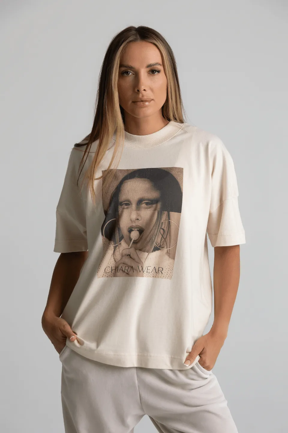 T-shirt damski oversize MONALISA - natural